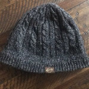 Men’s winter hat.